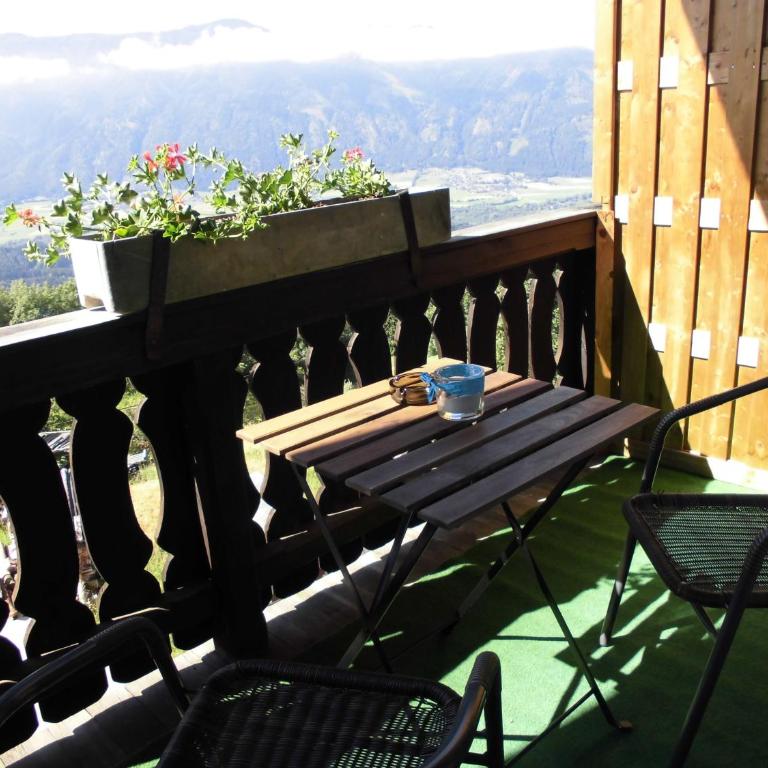 Bergbauernhof Stauder - Hirschbergalpakas - Familienzimmer mit Balkon - 2