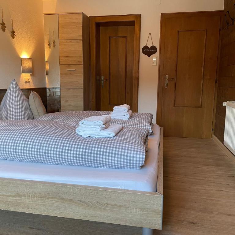 Haus Tirol Ehrwald - Doppelzimmer mit Balkon - 3