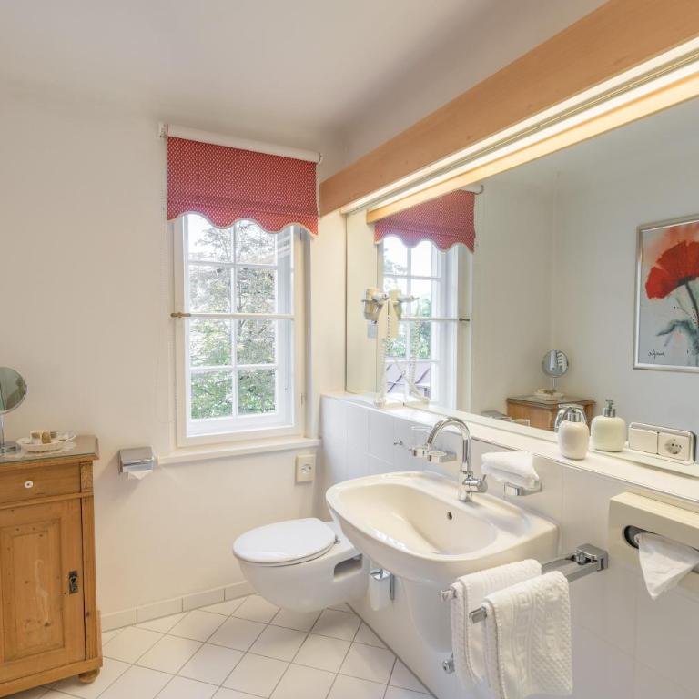 Geldernhaus Hotel garni - Doppelzimmer mit Gartenblick - 1