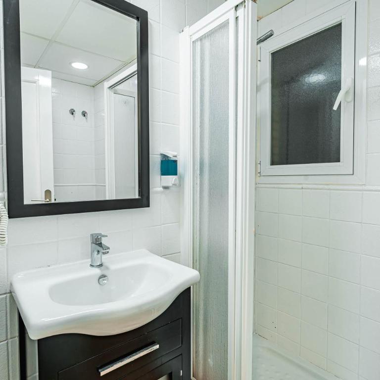 - Apartamento en el Corazón de Granada - QH Granada Centro - Studio Apartment - 14 - 24