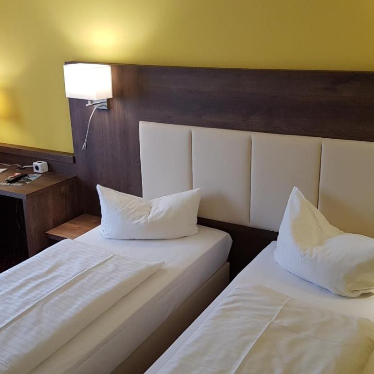 INVITE Hotel Nürnberg City - Standard Doppelzimmer - 4