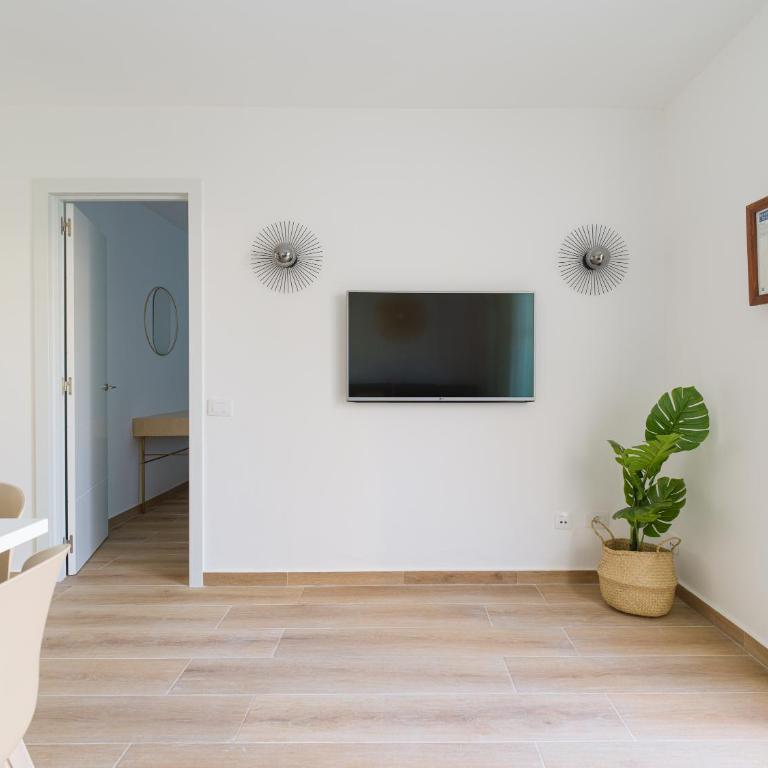 HomeForGuest Moderno Apartamento con piscina en Corralejo - Apartment - 28