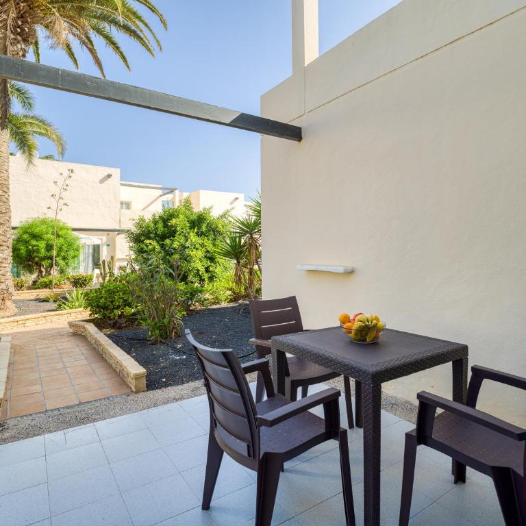 HomeForGuest Moderno Apartamento con piscina en Corralejo - Apartment - 33