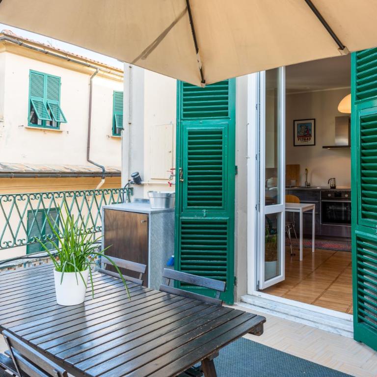 GuestHost - Bastione Central Apt with Charming Terrace - Two-Bedroom Apartment - 21
