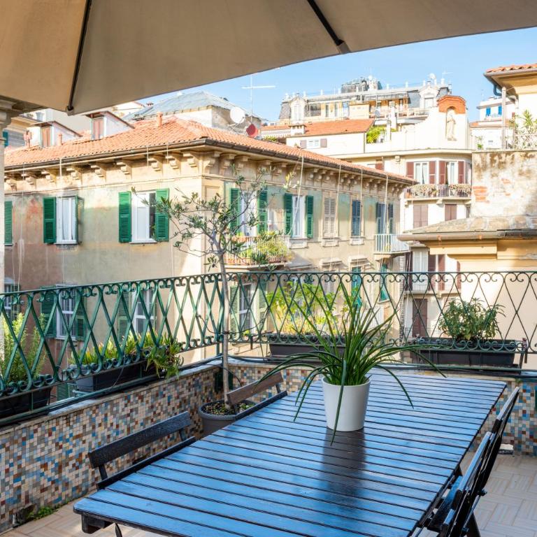 GuestHost - Bastione Central Apt with Charming Terrace - Two-Bedroom Apartment - 23