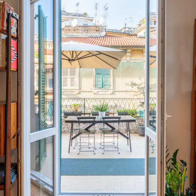 GuestHost - Bastione Central Apt with Charming Terrace - Two-Bedroom Apartment - 8