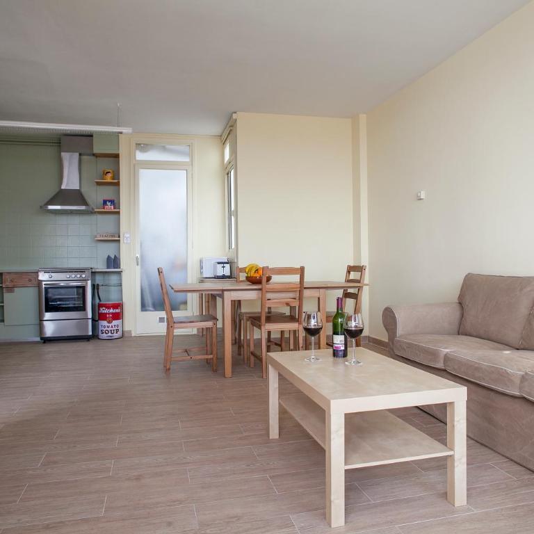 Stay U-nique Apartments Marina III - Three-Bedroom Apartment with Terrace - 6