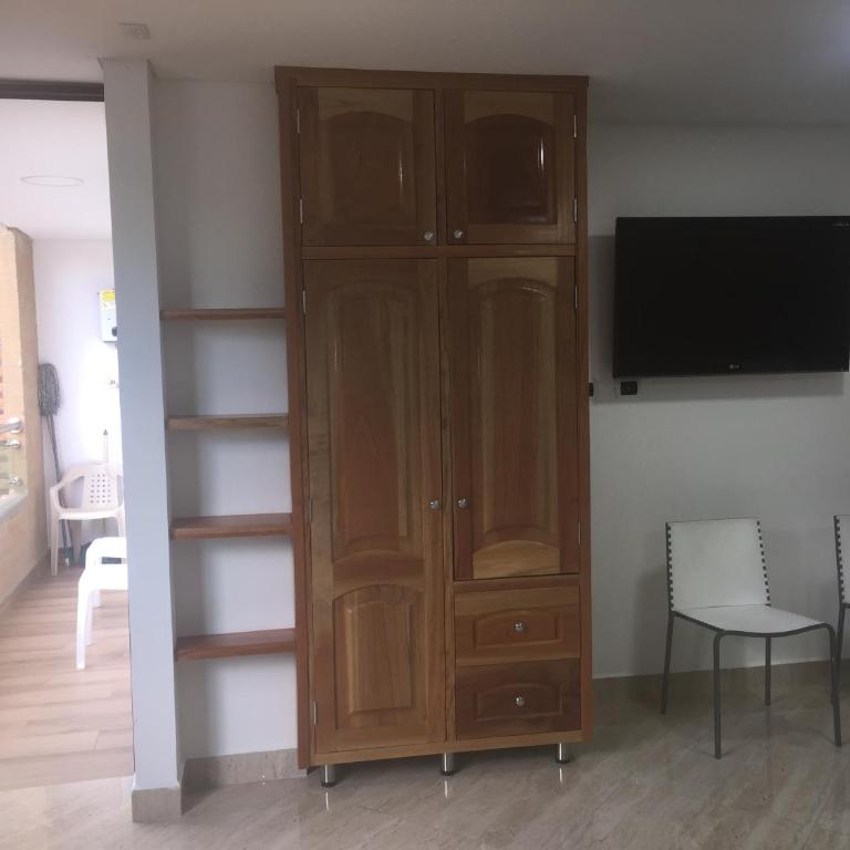 En Laureles con ascensor , balcón y muy bien ubicado en laureles Medellín , EL BARRIO MAS COOL DEL MUNDO - Apartamento de 1 dormitorio - 58