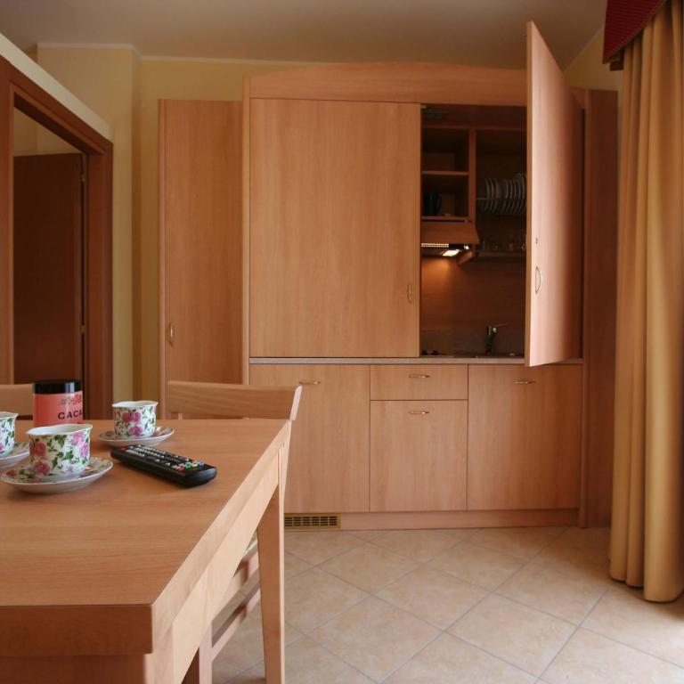 Hotel Residence Panoramica - One-Bedroom Family Apartment with Lake View - 1