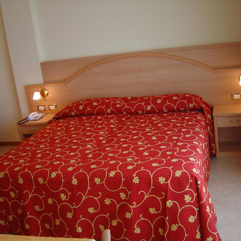 Hotel Residence Panoramica - One-Bedroom Family Apartment with Lake View - 3