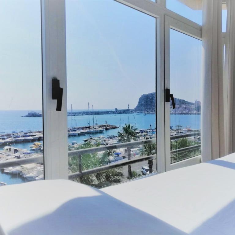 Albergue Club Náutico de Águilas - Habitación Familiar con vistas al mar - 1