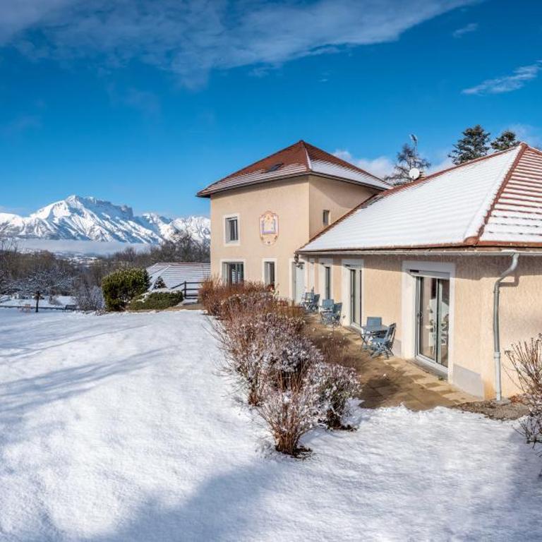 "La Combe Fleurie" Appartements & Chambres - Maison 8 Chambres - 26