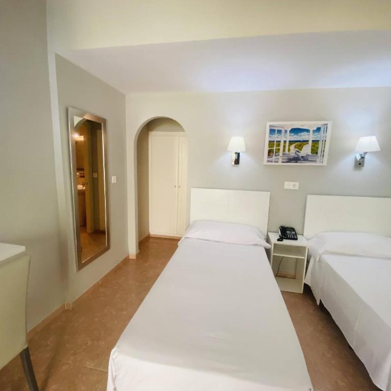 Hotel Los Jazmines - Habitación con 2 camas individuales - Planta baja - 3