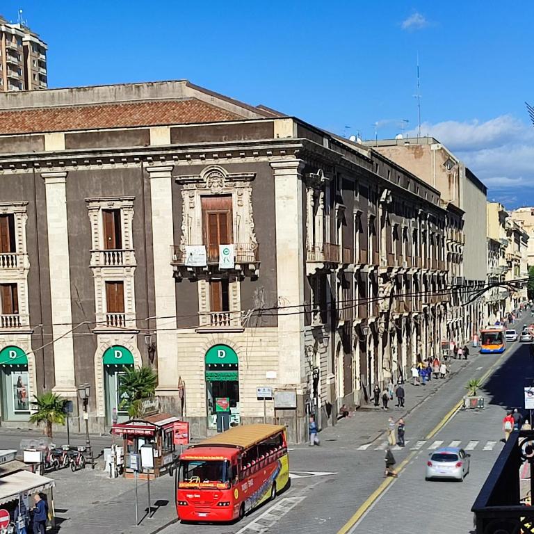 Cortile Stesicoro - King Room with Balcony - 5