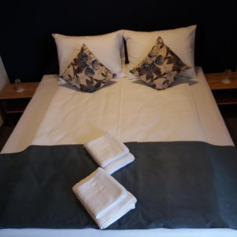 Motel Bihać - Dvokrevetna Soba sa Bračnim Krevetom/Zasebnim Krevetima - 2