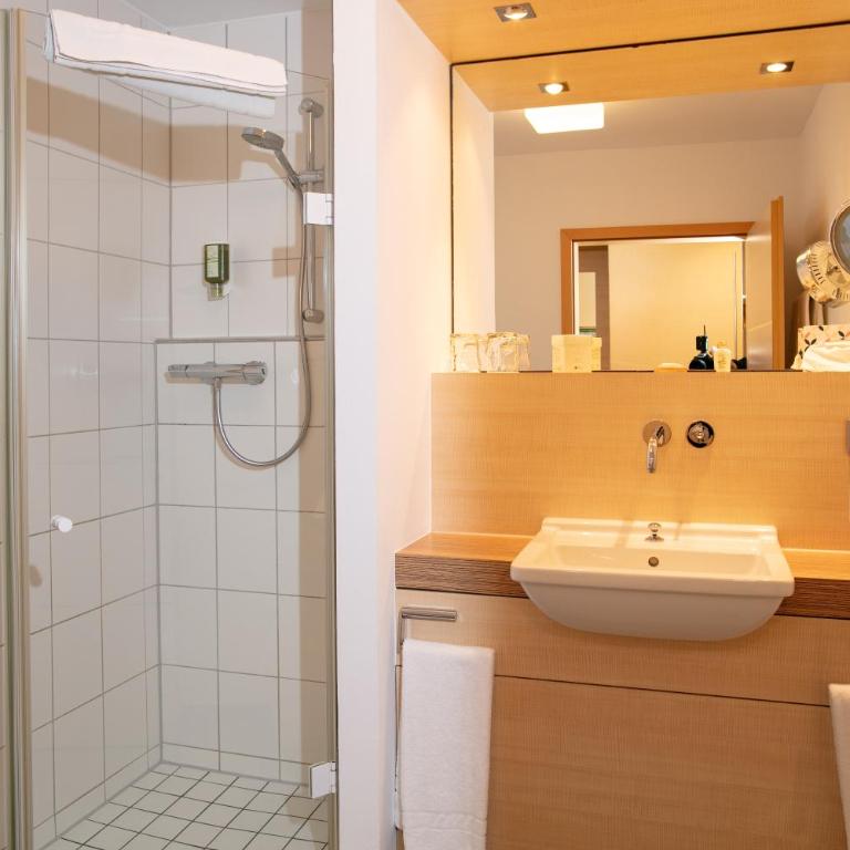 Landhotel Grönenbach - Comfort Doppelzimmer - 7