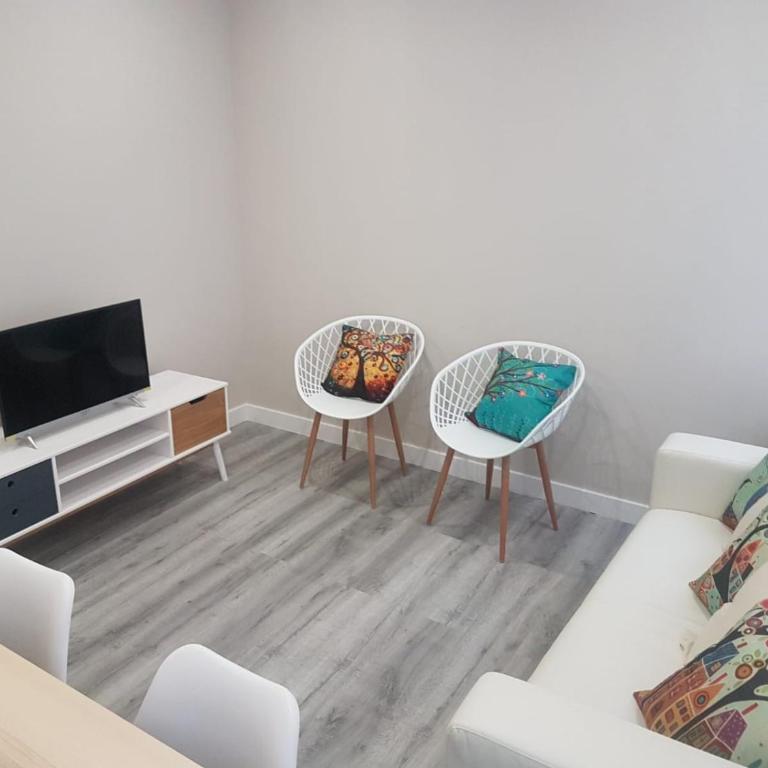 Bilbao Cozy Apartment with free Wifi - Two-Bedroom Apartment - 2