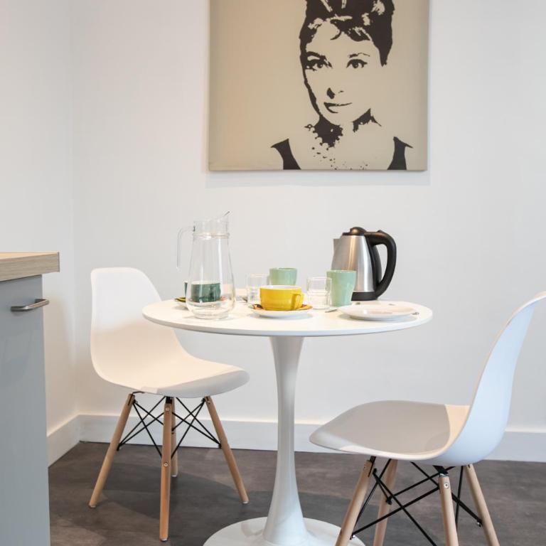 AUDREY-Centre Historique Arènes Antiques-Climatisé - Standard Apartment - 3