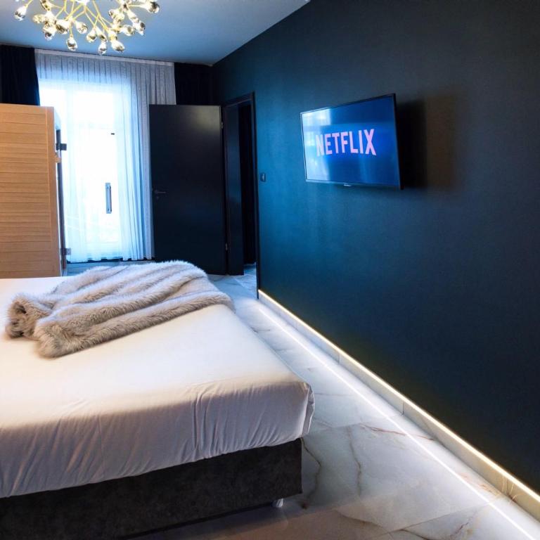 LIFE VOYAGE & SPA - Strasbourg's City Center Luxury Experience - Suite Deluxe - Private Sauna & 'Whirpool Bath' with Balcony - 19