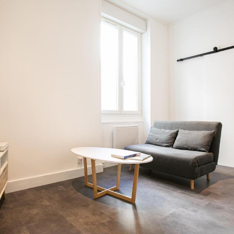 AUDREY-Centre Historique Arènes Antiques-Climatisé - Standard Apartment - 10