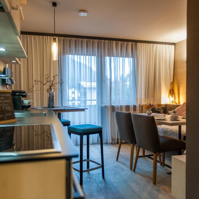 Arlsuites - Apartment mit 2 Schlafzimmern und Balkon - 3