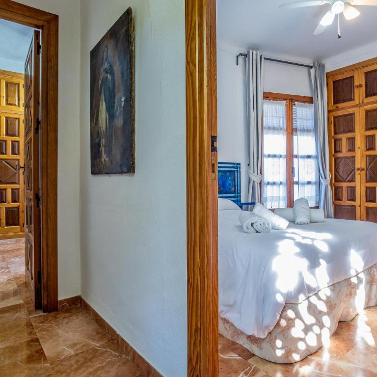 Apartamento con patio cordobés en San Basilio & Parking - Apartamento de 2 dormitorios - 28