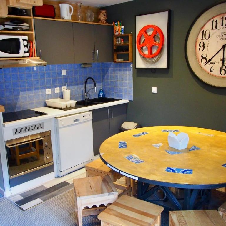 RisoulSki Constellation - Altaïr 06 - Appartement - 5 à 10 personnes – RDC – 1 chambre + mezzanine - 30m2 - 3