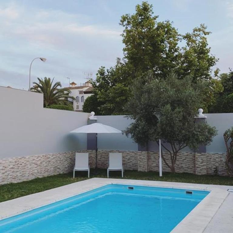 Casa grande con piscina - Casa de 5 dormitorios - 16