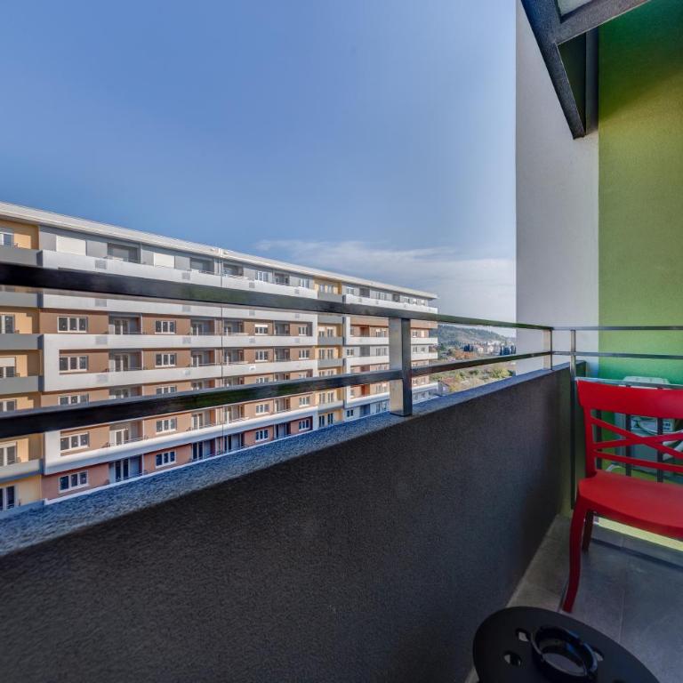 Consulate - One-Bedroom Apartment - 13