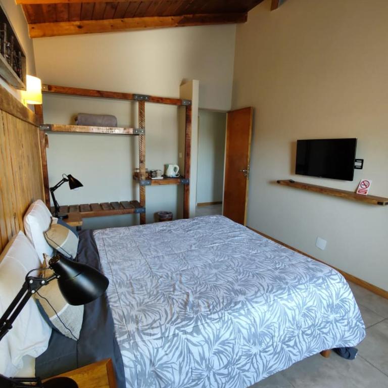 Hostal El Korú - Habitación Doble con baño privado - 1 o 2 camas - 7
