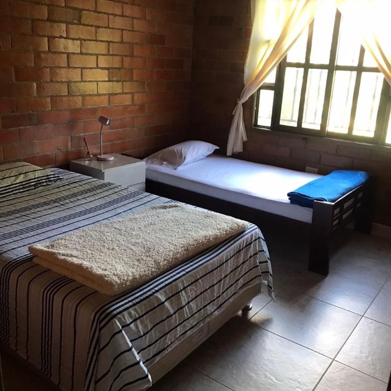 Hermosa Cabana con bonito Jardin y piscina en la Mesa de los Santos - Chalet - 32