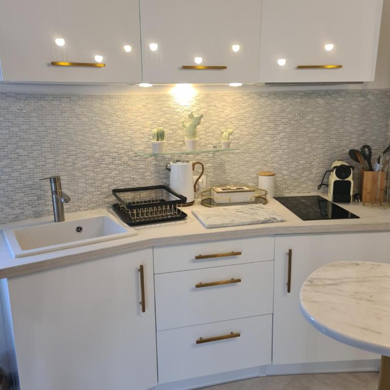 Studio villa château Currault - Appartement 1 Chambre - 7