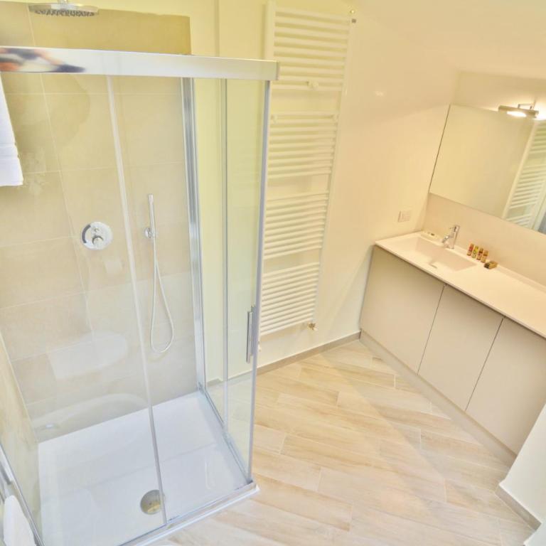 Aromi Piccolo Hotel - Appartamento con 1 Camera da Letto - Attico - Edificio Separato - 1