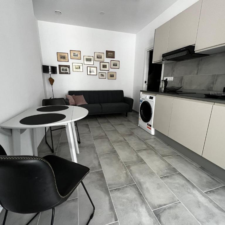 10min to the beach and 10min to the city centre - Apartment - Ground Floor - 20