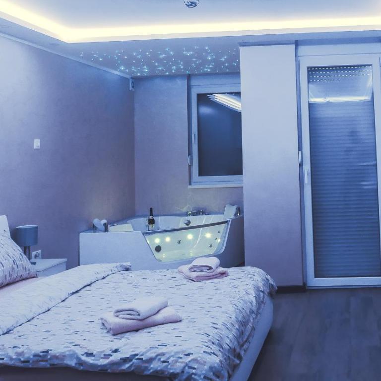 JACUZZI RELAX APARTMENT - One-Bedroom Apartment - 1