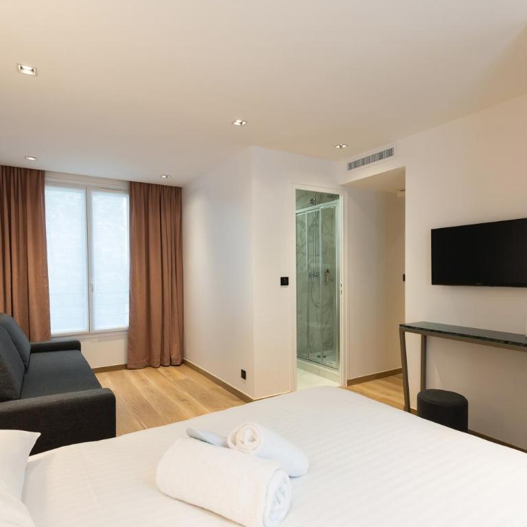 HOTEL AU COEUR DE REPUBLIQUE - Suite Familiare - 10