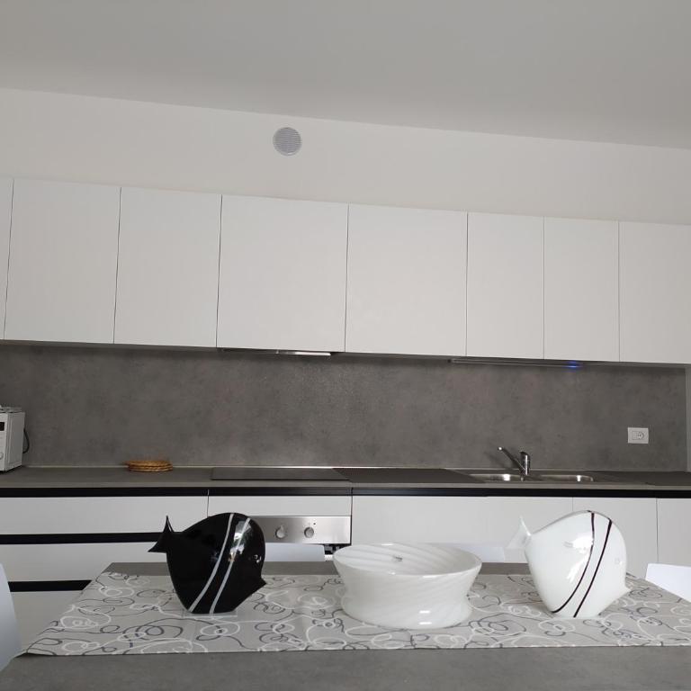 Jesolo Appartamenti F2 - Black and White - Appartamento con 2 Camere da Letto - 4