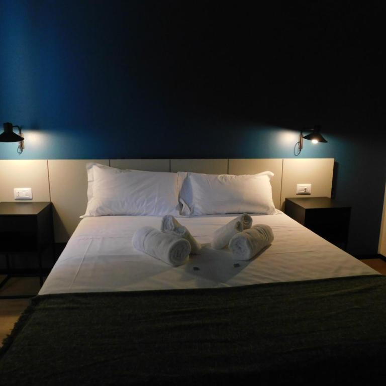 Piumaviola Beds & Apartments - Camera Matrimoniale/Doppia con Letti Singoli con Bagno Privato - 6