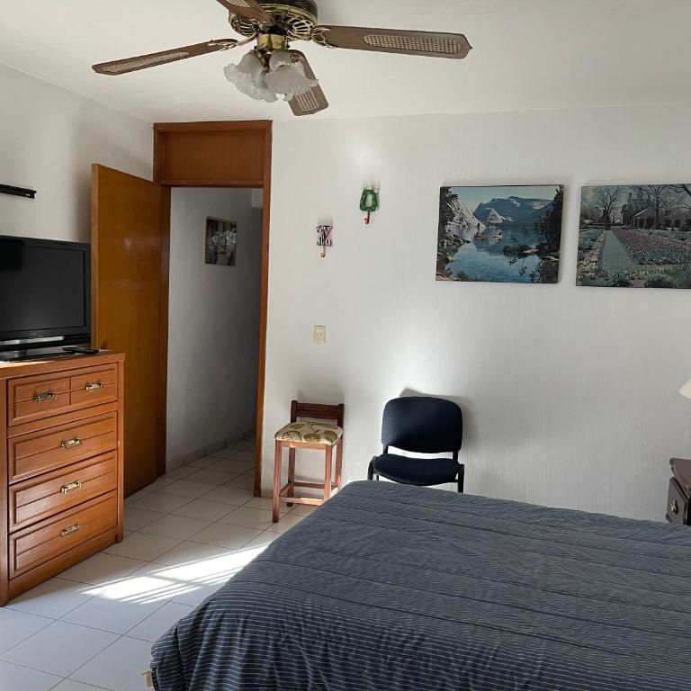 Amplio y cómodo al Sur de Zapopan - Two-Bedroom House - 4
