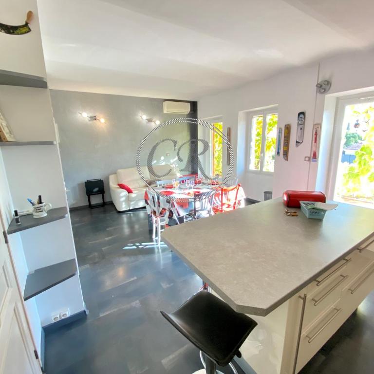 APPARTEMENT DUPLEX - 100M DE LA PLAGE DE ST CLAIR - Appartement 3 Chambres - 3