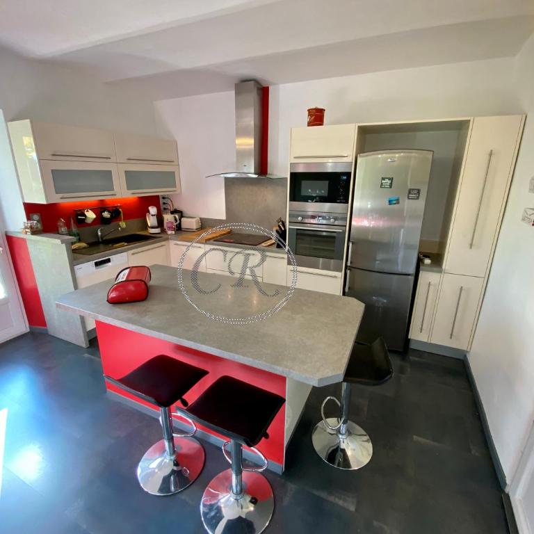 APPARTEMENT DUPLEX - 100M DE LA PLAGE DE ST CLAIR - Appartement 3 Chambres - 5