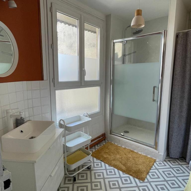 Le Grand Est Scandinave, centre ville, proche cathédrale - Apartment mit 1 Schlafzimmer - 7