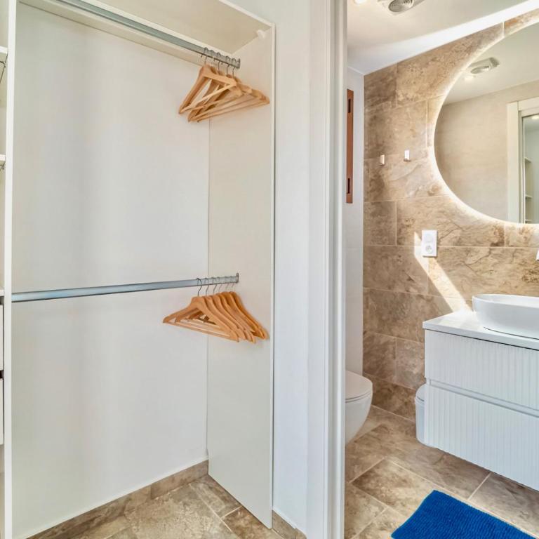 Villa N15 en plein cœur de la Marina, proche de Rosas, Costa Brava - Villa - 14