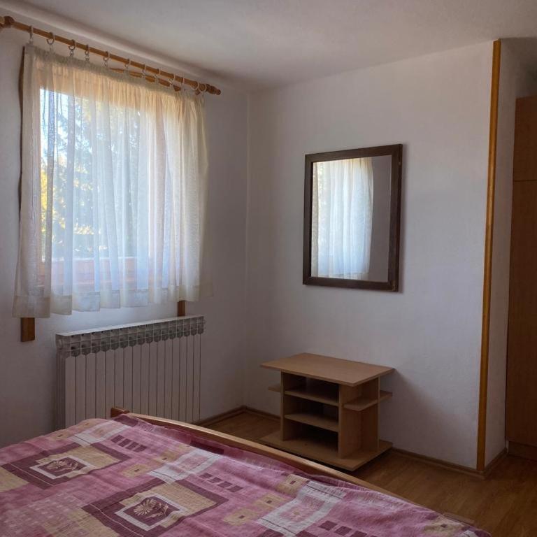 Apartmani Marija - One-Bedroom Apartment with Fireplace - 9