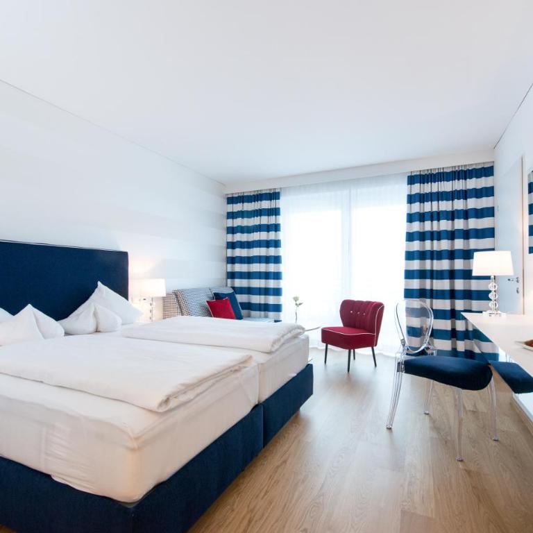Werzers Hotel Resort Pörtschach - Deluxe Doppelzimmer mit Balkon und Blick auf den See/Werzers Badehaus - 1