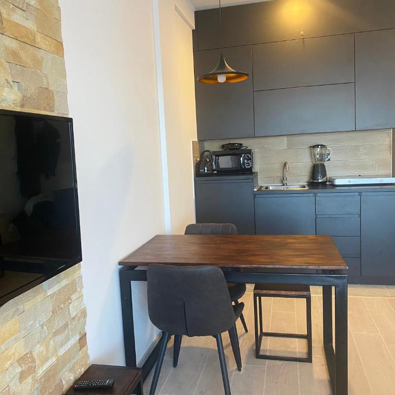 Milmari Lux N8 - One-Bedroom Apartment - 33