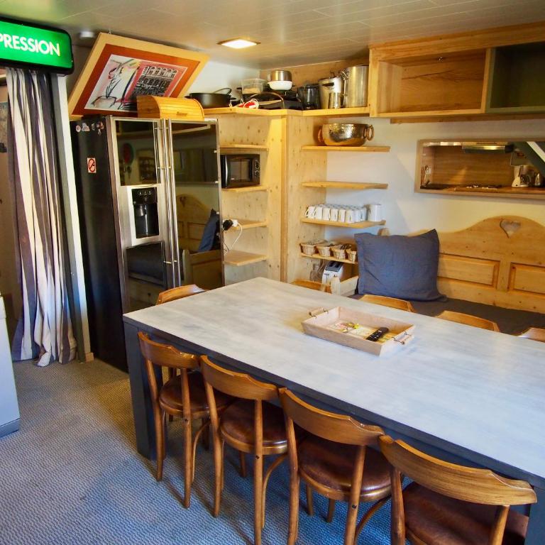 RisoulSki Constellation - Altaïr 66 – Duplex – 8 to 15 people – 6th floor – 4 bedrooms – 60m2 - 2