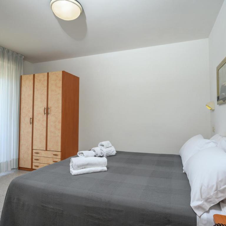 Hotel Villa Lina ANGOLO VIALE DANTE - Double or Twin Room with Side Sea View - 7