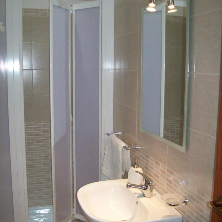 Il Giardinetto - Single Room with Private Bathroom - 1