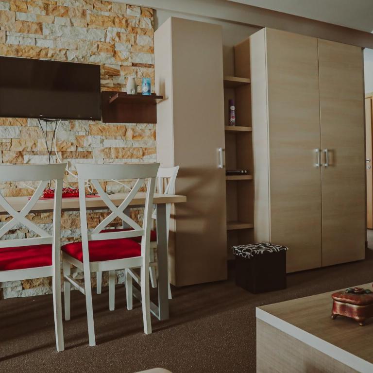 MILMARI CENTRAL Private apartments - Family Room with Mountain View - 26